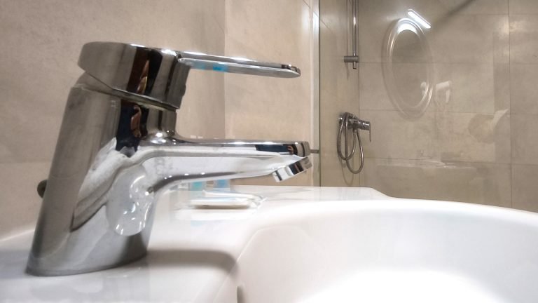 Bano 201 Hostal Hispano 4