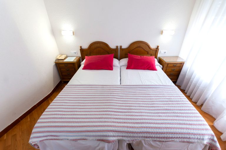 Habitacion Cuadruple Hostal Hispano2