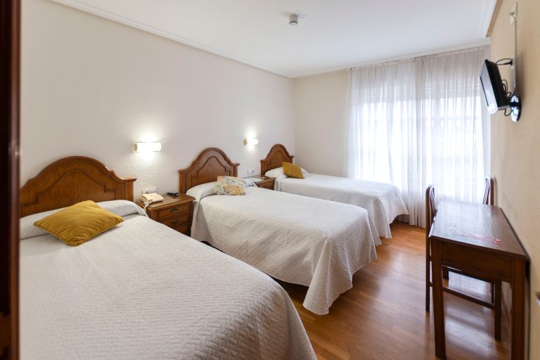 Habitacion triple Hostal Hispano
